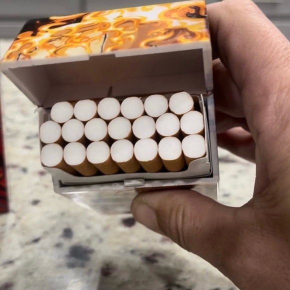 2 Skull Printed Cigarette/Boxes Brand New (100’s Boxes) - Picture 4 of 5
